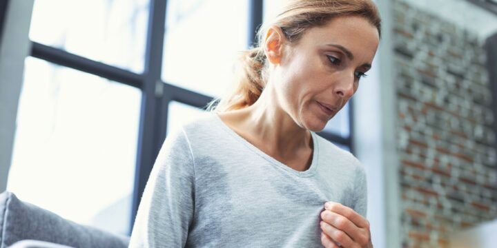 Frequent Hot Flashes May Signal Higher Risk of Heart Problems