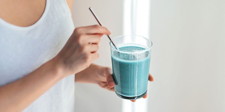 A Registered Dietitian-Nutritionist’s Take on That Viral Blue Smoothie