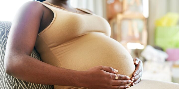 CDC Urges Pregnant Women to Get COVID-19 Vaccine as Deaths Hit New Record