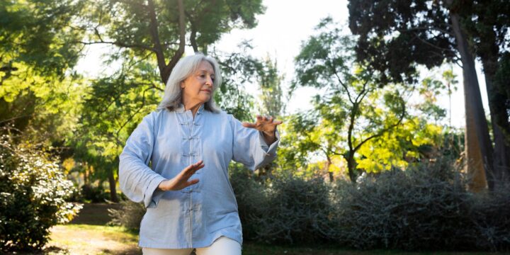 Tai Chi Might Help Reduce Belly Fat in Middle-Aged and Older Adults